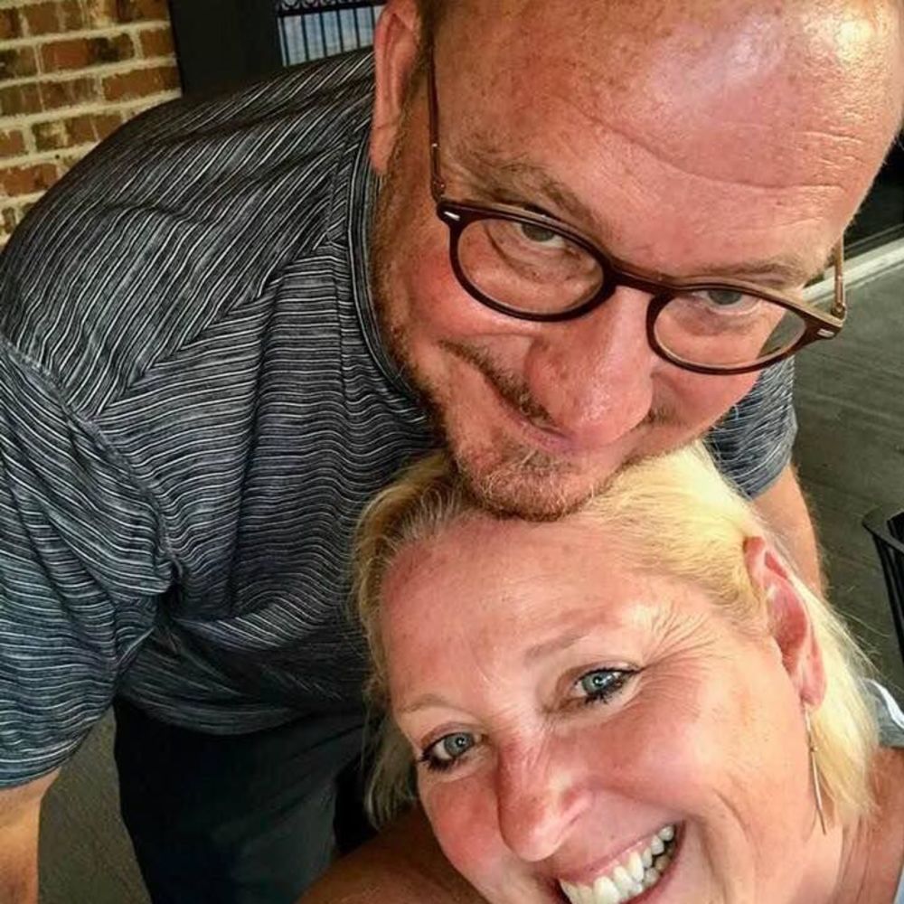 Meet your Posher, Lois